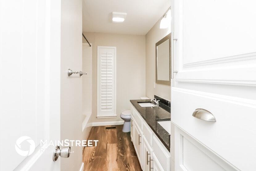 Building Photo - 2013 Vanishing Trail