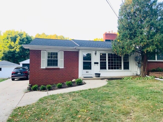 Primary Photo - 953-955 Drexel Dr. NE