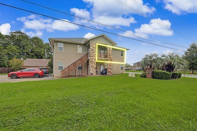 Building Photo - 542 S 72nd Ave