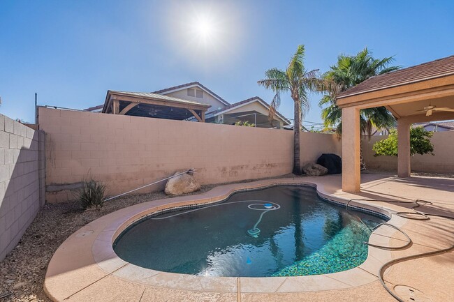 Building Photo - Phoenix Gem: 4 Bedrooms, Pool, and Prime L...