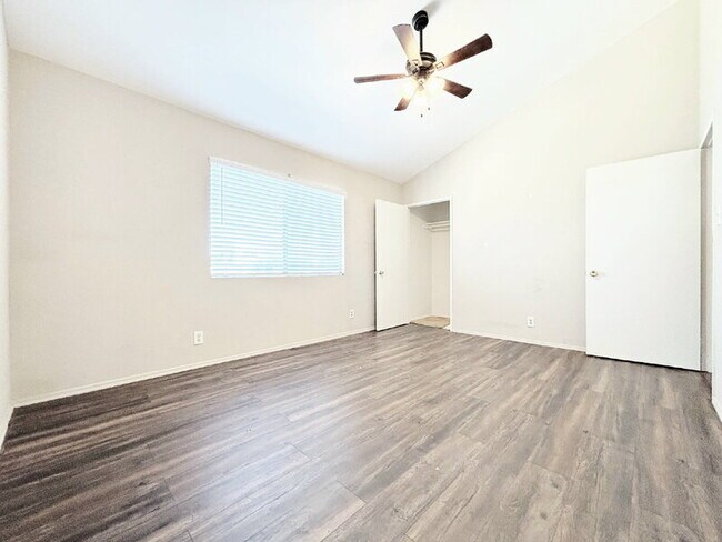 Building Photo - 1343 W 36th St