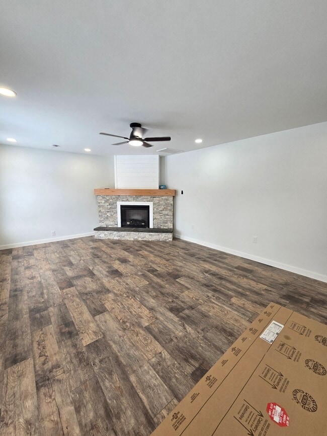 Building Photo - 111 Zandhoek Rd