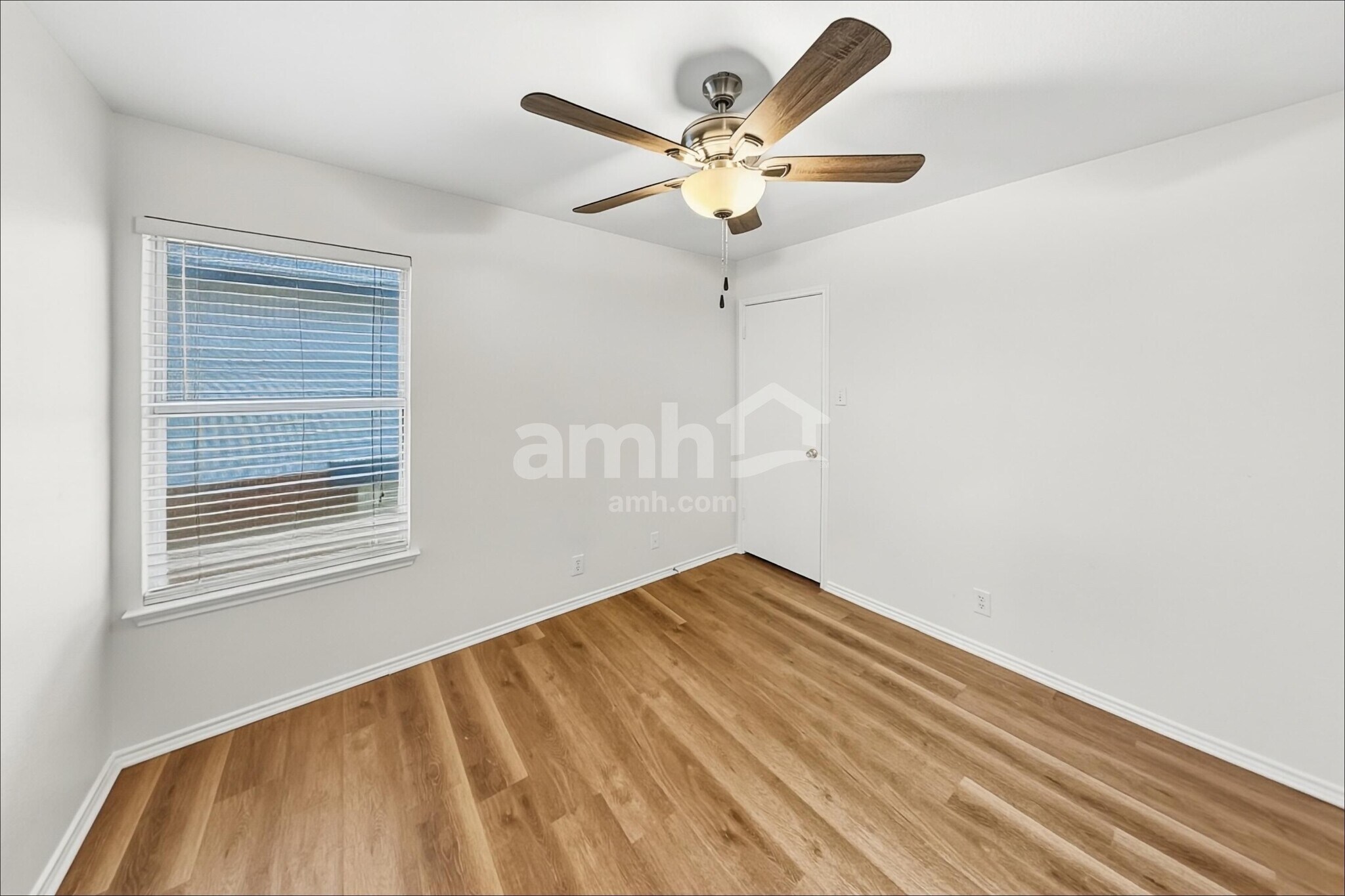 Building Photo - 3552 Peachtree Ln