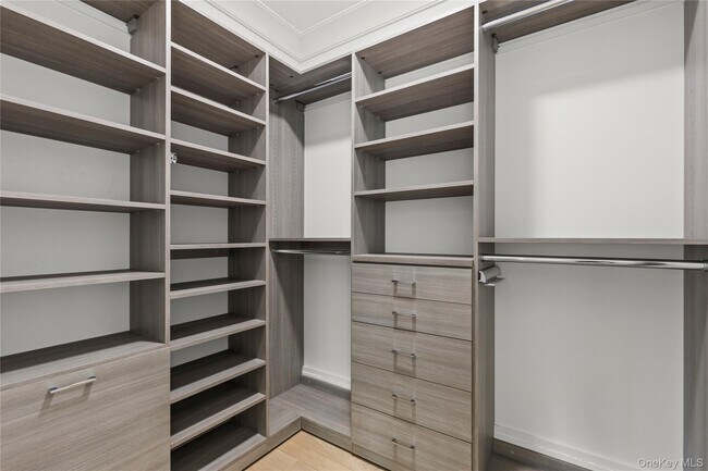 Building Photo - 25 Hunt Pl