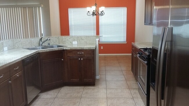 Building Photo - 4 Bedrooms 3 Baths EnergyStar Home