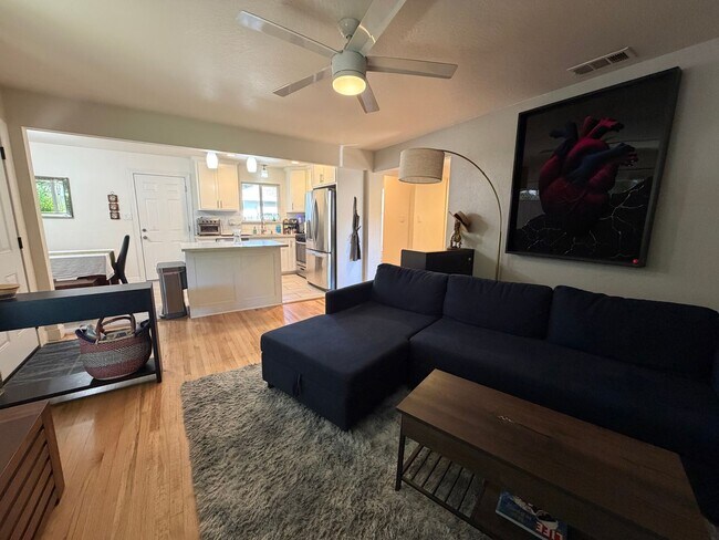 Building Photo - Fully Furnished 3BR/2BA Sacramento Home |  Flexible 3–12 Month Leases