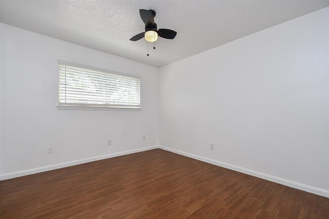 Building Photo - 7714 Eichler Dr