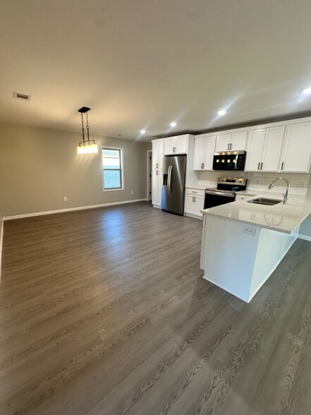 Building Photo - 103 Weston Cv