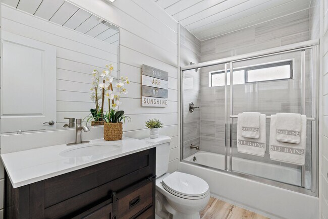 Building Photo - Beautiful Home | Completely Remodeled | Pr...