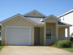 Building Photo - Palm Cove Single Family Home