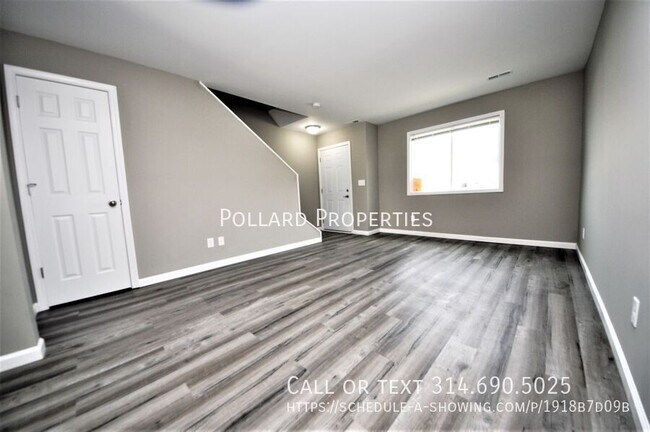 Building Photo - 210 Arlington Way