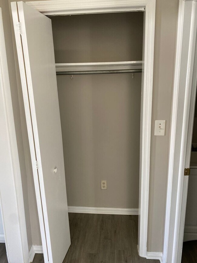 Building Photo - 418-420 St Frances Cabrini