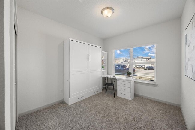 Building Photo - 100 Deserti Rd