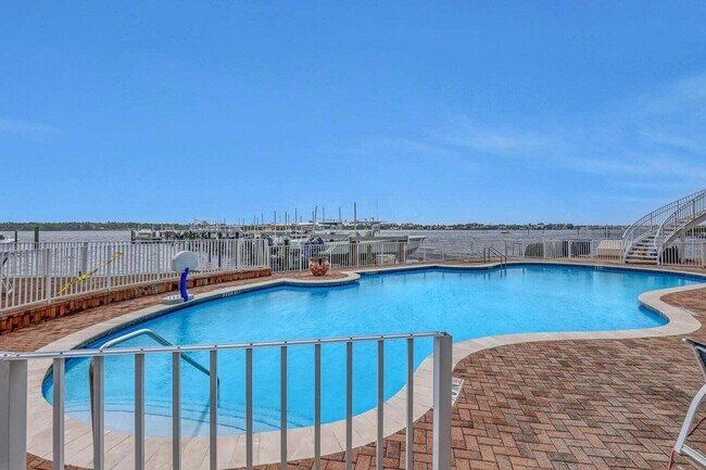 Building Photo - 149 Harbors Way