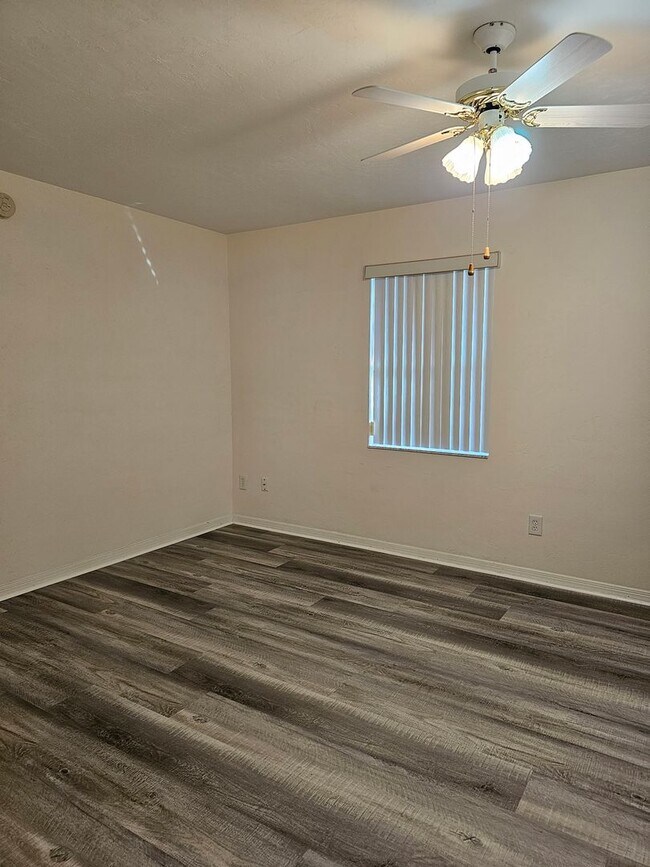 Building Photo - (2/2 Turkey Creek Forest)