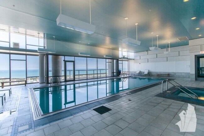 Building Photo - 1 bedroom in Chicago IL 60605