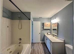 Building Photo - 4044 Laurel Green Cir