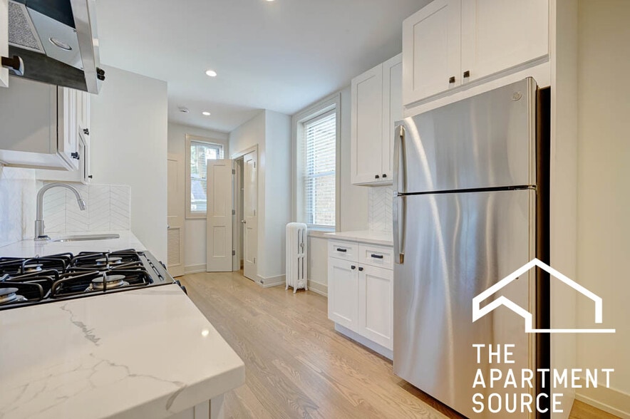 Building Photo - 1919 W Winona St