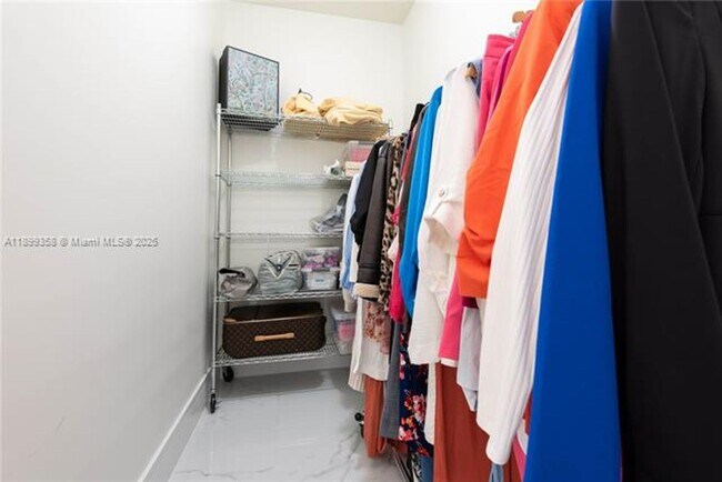 Building Photo - 17320 SW 92nd Ct