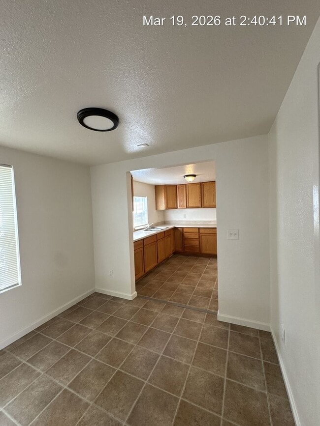 Building Photo - Cozy Corcoran home for rent!