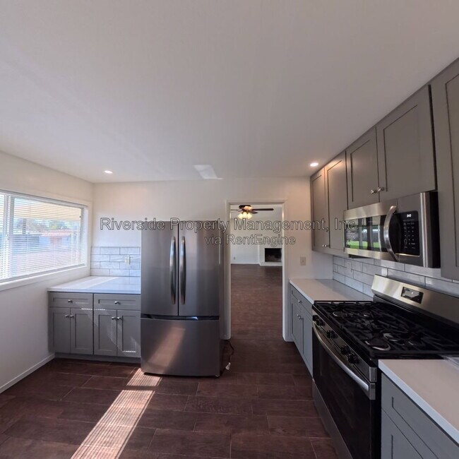 Building Photo - 4084 St George Pl