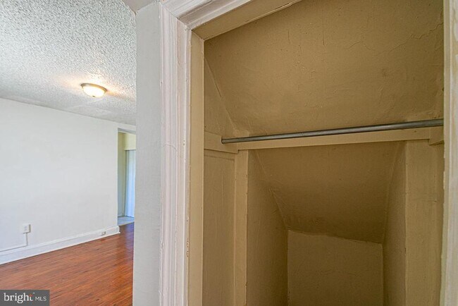Building Photo - 3719 Calumet St