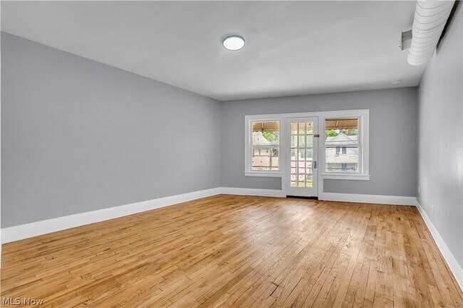 Building Photo - 4600 Grand Division Ave