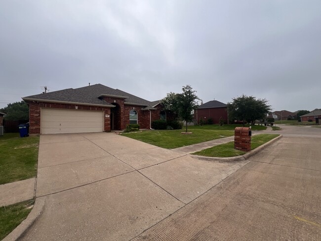 Building Photo - 301 Carissa Ct