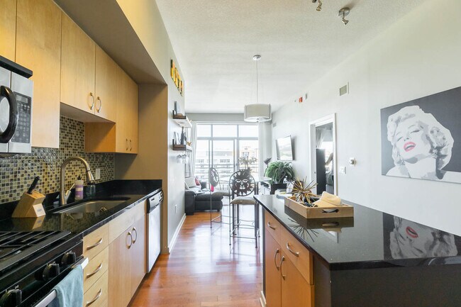 Building Photo - 475 K St NW