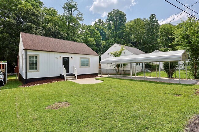 Building Photo - Coming Soon South Knoxville Cottage!!!