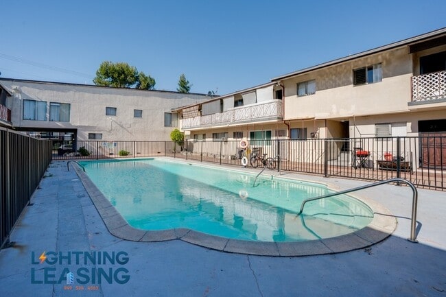 Building Photo - 12310 Chandler Blvd