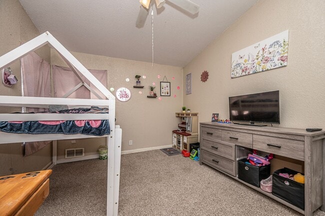 Building Photo - 4 Bedroom Rental Available February 15th!