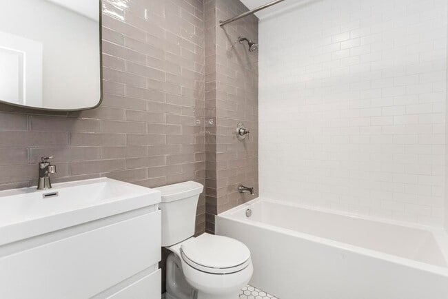 Building Photo - 339 Ogden Ave.