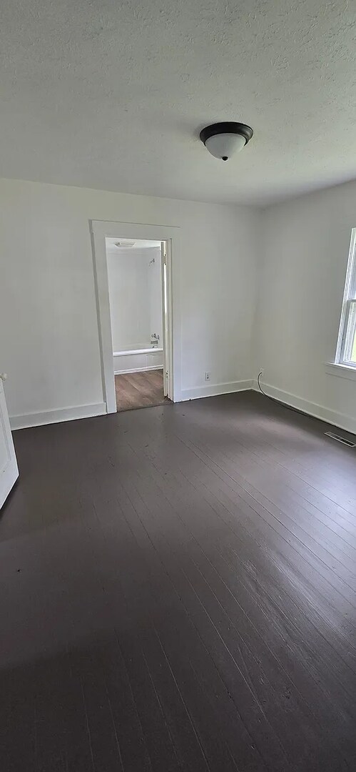 Building Photo - 2062 N Albertha Ave