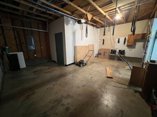 Building Photo - 230 E Harrison St