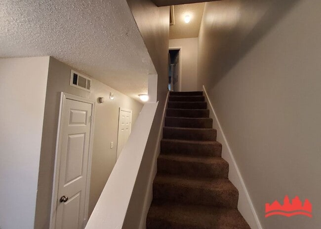 Building Photo - 6279 Kirby Downs Dr