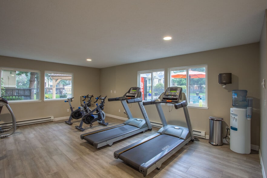 Silver Oak Apartments apartments — community photo - Silver Oak Apartments