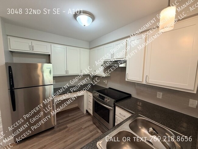 Building Photo - 3048 32nd St SE