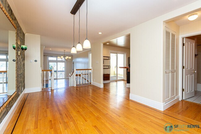 Building Photo - 1064 Carolina St