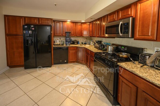 Building Photo - 206 Matthews Drive