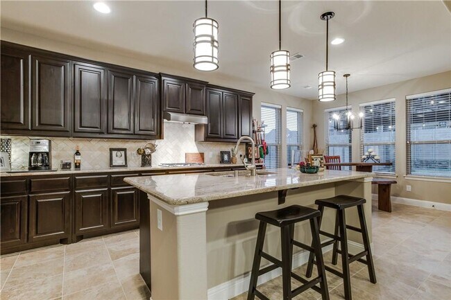 Building Photo - 5 Bed 4 Bath in Argyle's Harvest Community