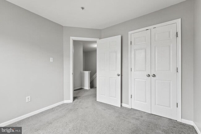 Building Photo - 703 Horse Chestnut Ct