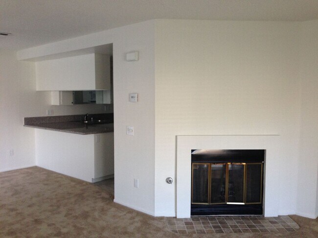 Building Photo - Beautiful CONDO for rent ! Shady Oaks Dr.!!!