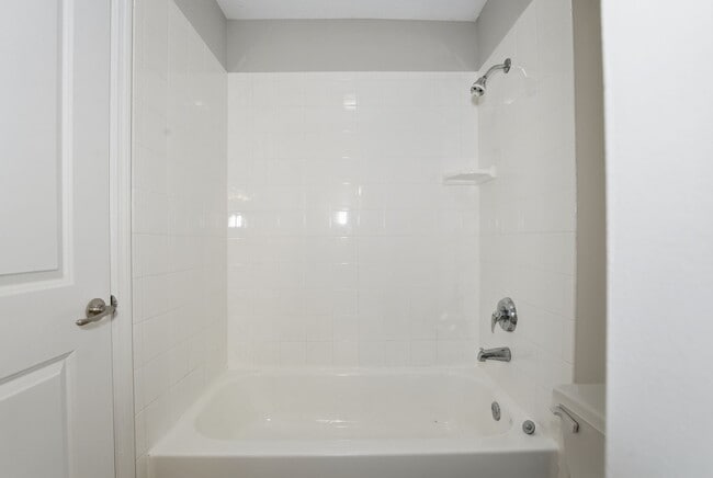 Building Photo - 3650 Ashford Dunwoody Rd