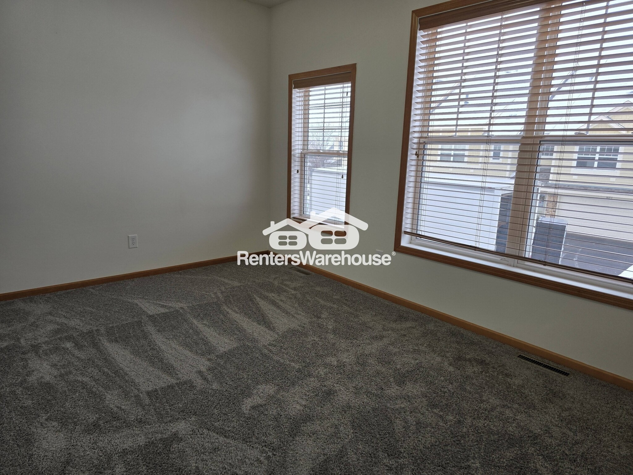 Building Photo - 1611 Fox Hunt Way