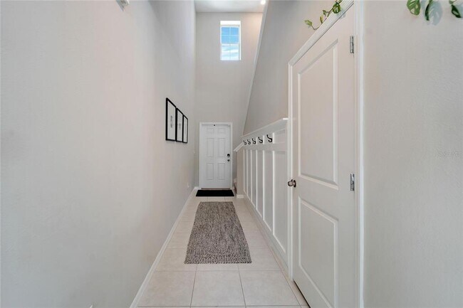 Building Photo - 403 Royal Empress Dr