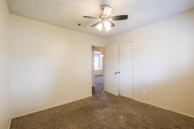 Building Photo - 20223 Regents Corner Ln