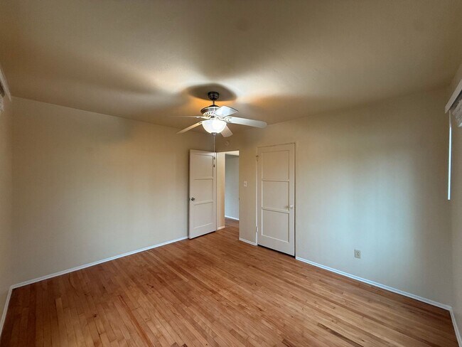 Building Photo - Charming 2BR/1BA home available in La Mesa with Large backyard!