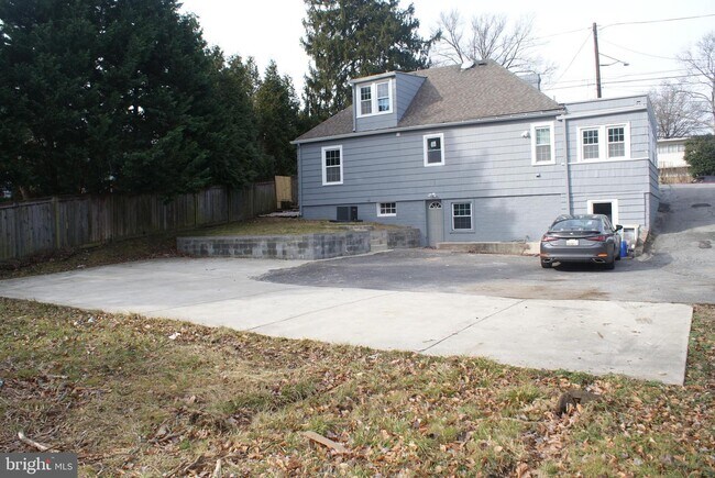 Building Photo - 9207 Colesville Rd