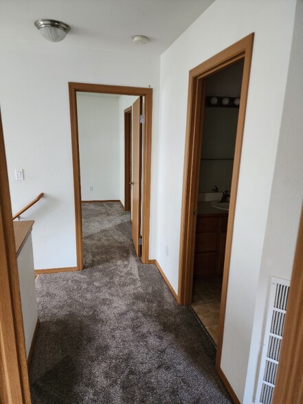 Building Photo - 17602 108th St Ct E